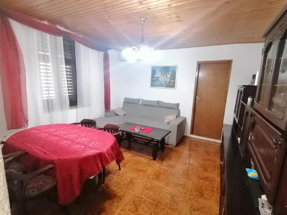 Apartman Zepina Пула Экстерьер фото